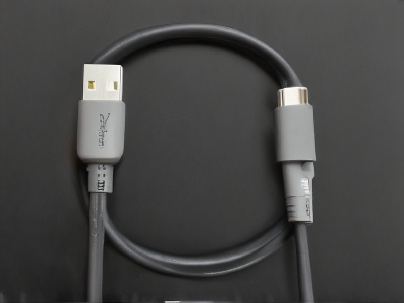 short iphone cable